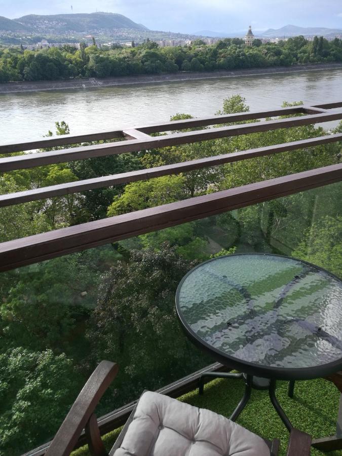 I 13. újlipótváros - Angyalföld - Margitsziget På 68 M². Soveværelser: 2. Private Badevær Lejlighed Budapest