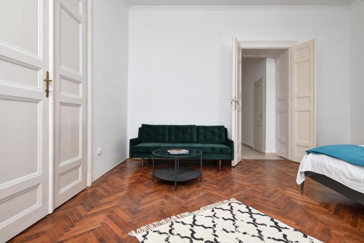 Bg Kaldy Gyula Studio's Budapest
