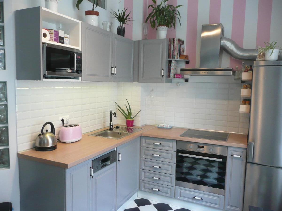 Modern City Center Location: Party, Sightsee, Rest Apartamento *