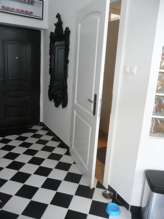 Apartamento Modern City Center Location: Party, Sightsee, Rest