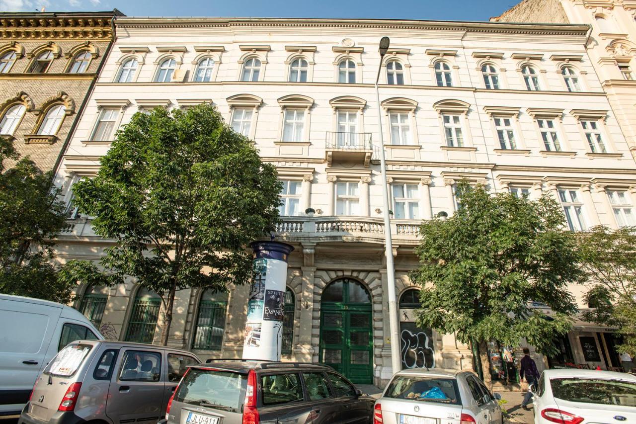 Danube Riverside Designer In Center *
