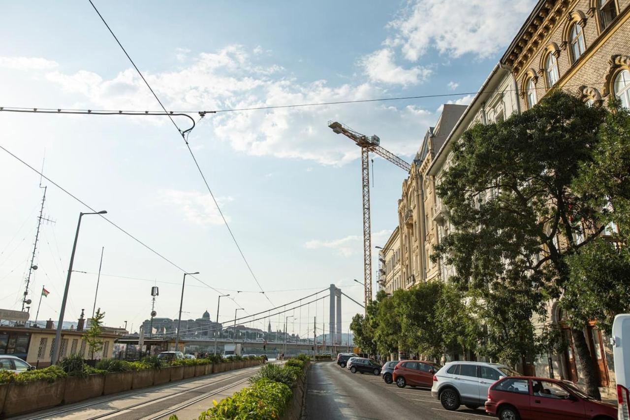Apartment Danube Riverside Designer In Center