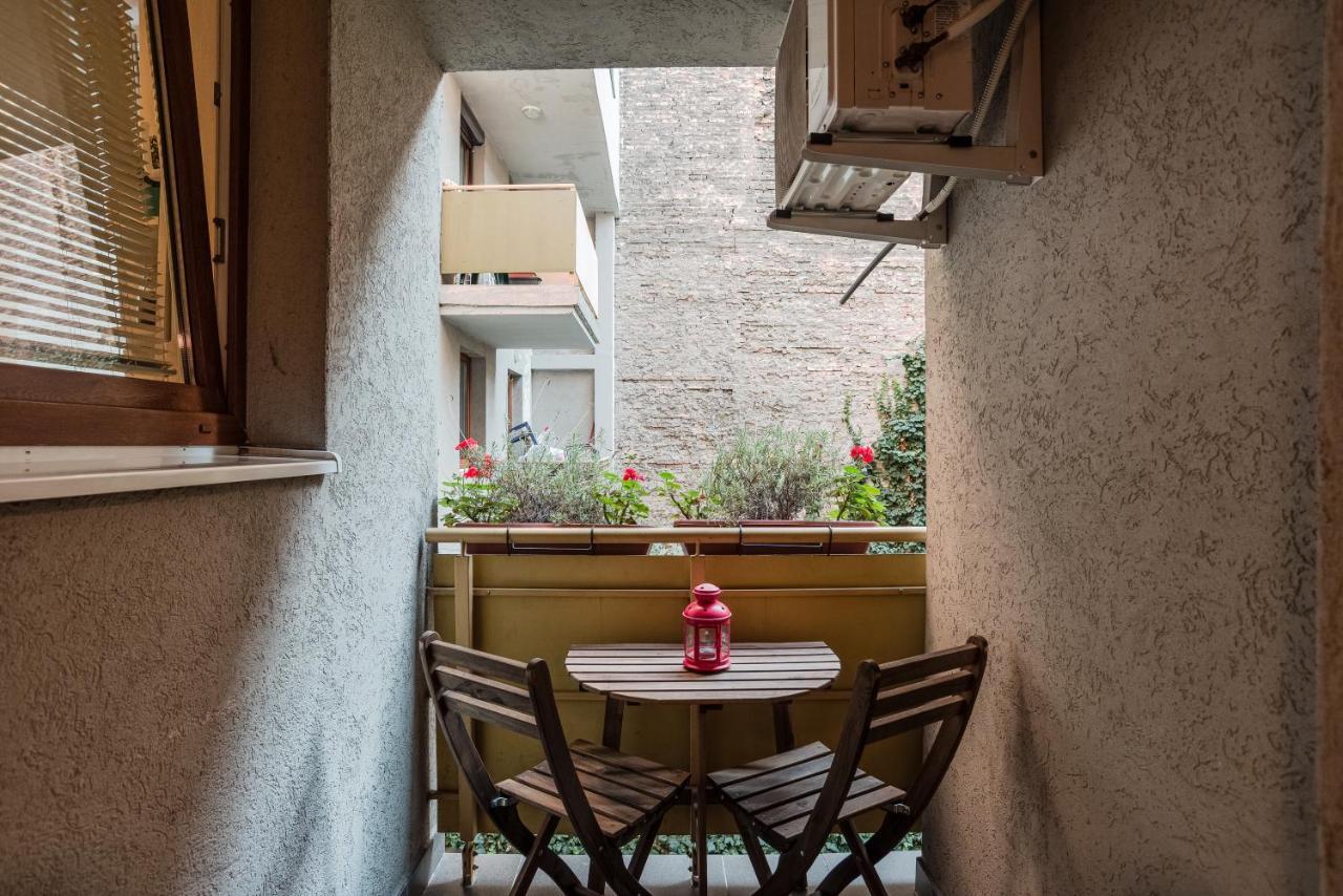 Boulevard Apartment
