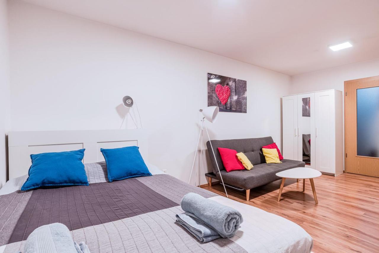 Apartment Boulevard