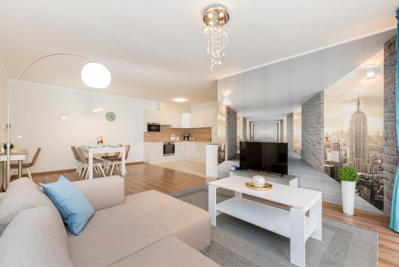 Downtown Residences - Ac,elevator,terrace Apartment