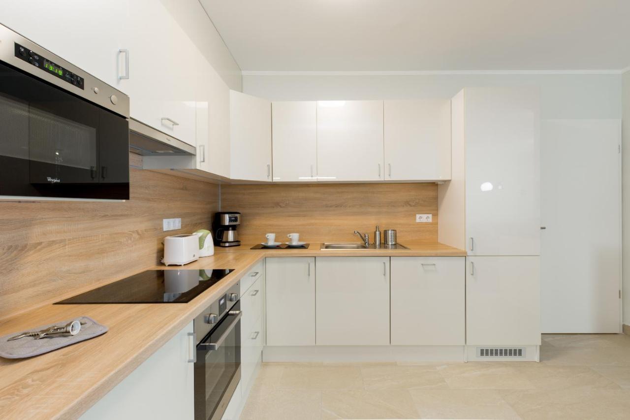 Downtown Residences - Ac,elevator,terrace Apartment