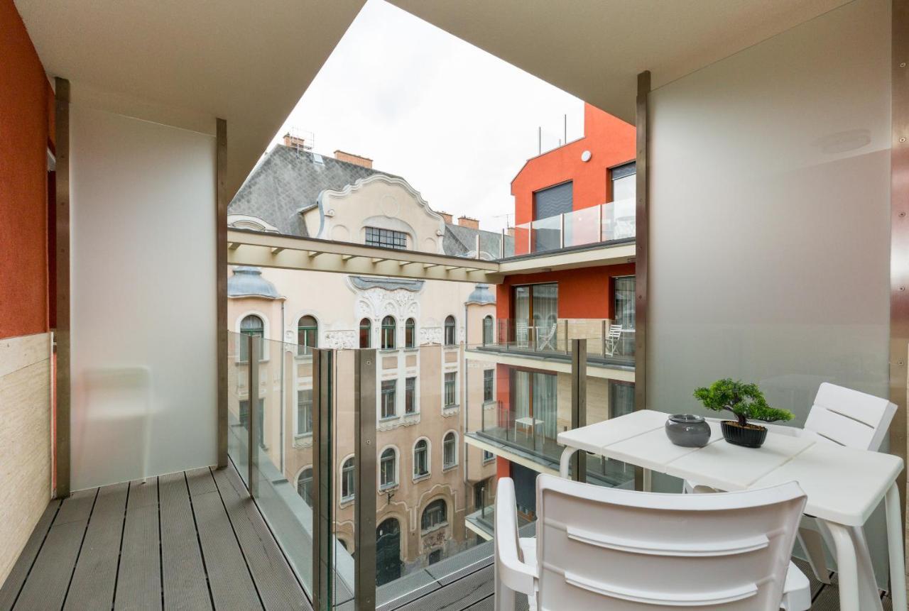 Downtown Residences - Ac,elevator,terrace Apartment *