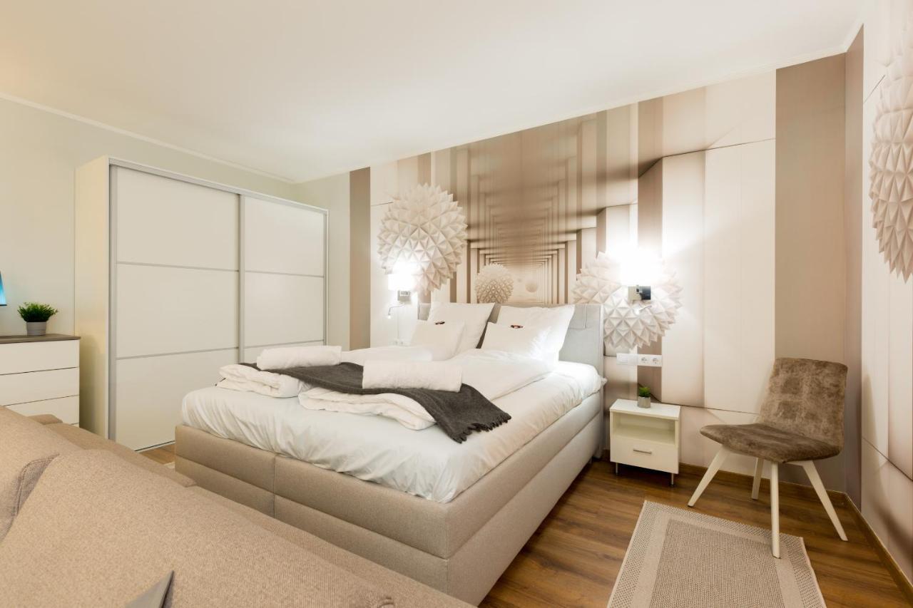 Downtown Residences - Ac,elevator,terrace Apartment *