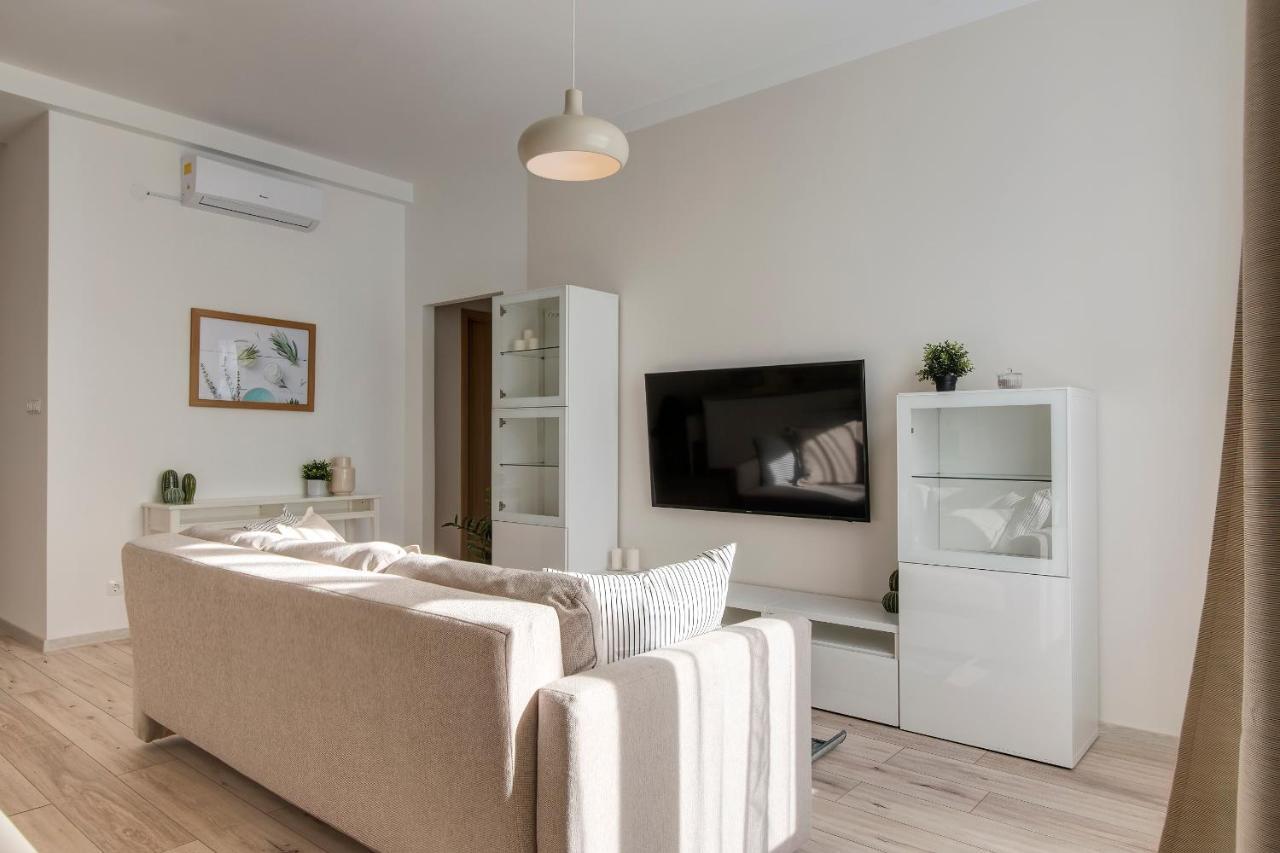 D.five Rózsa Apartamento *