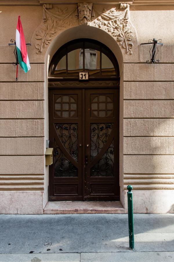 Apartment Opera With Free Parking, 2br2ba, Ac Budapest