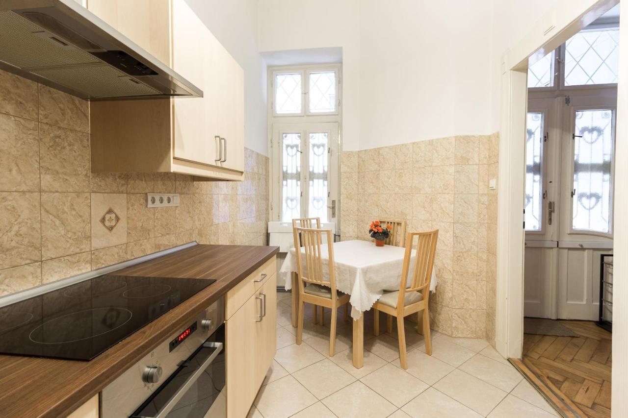 Beautiful Spacious Three-room Close To Buda Castle Apartamento *