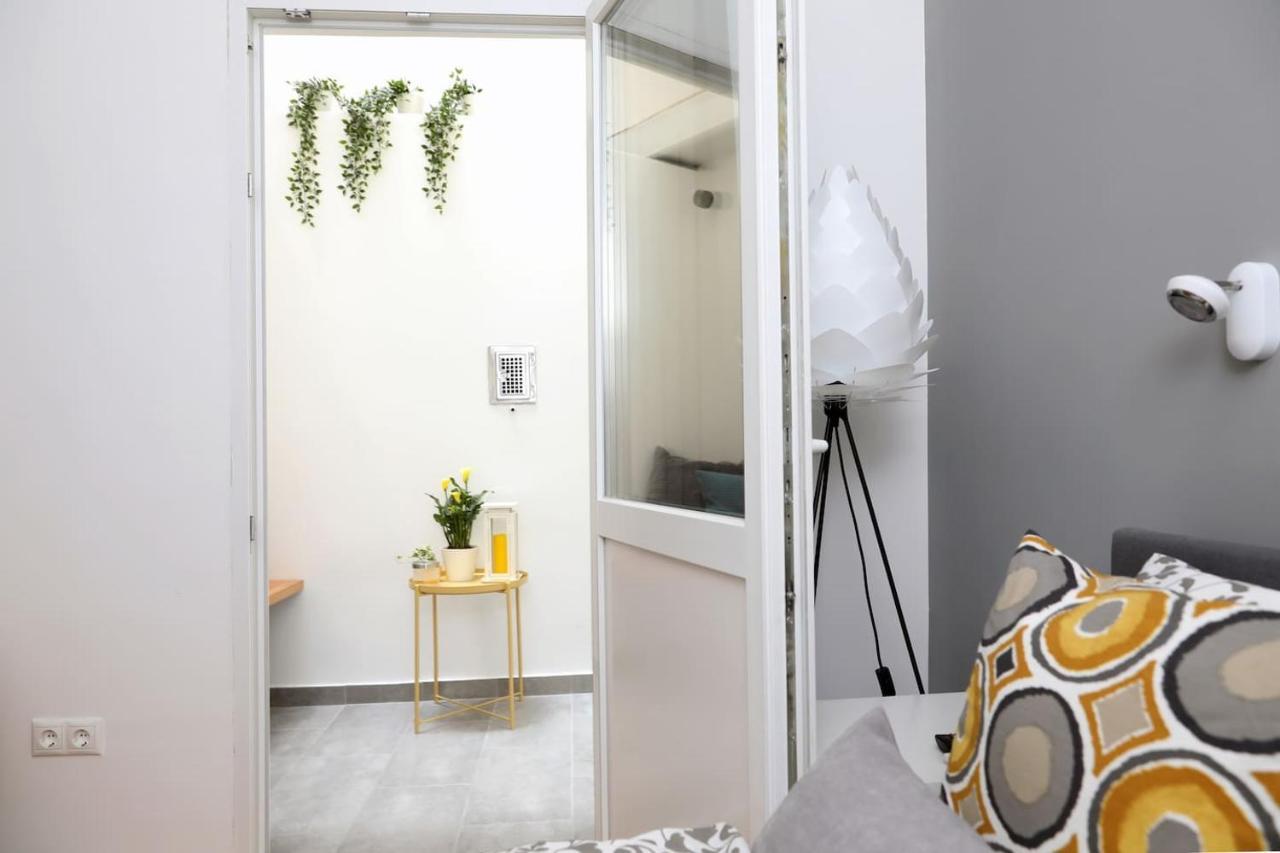 Central Apartman 3 Bdr, 2 Bath+3a/c+free Parking+quite * Budapest