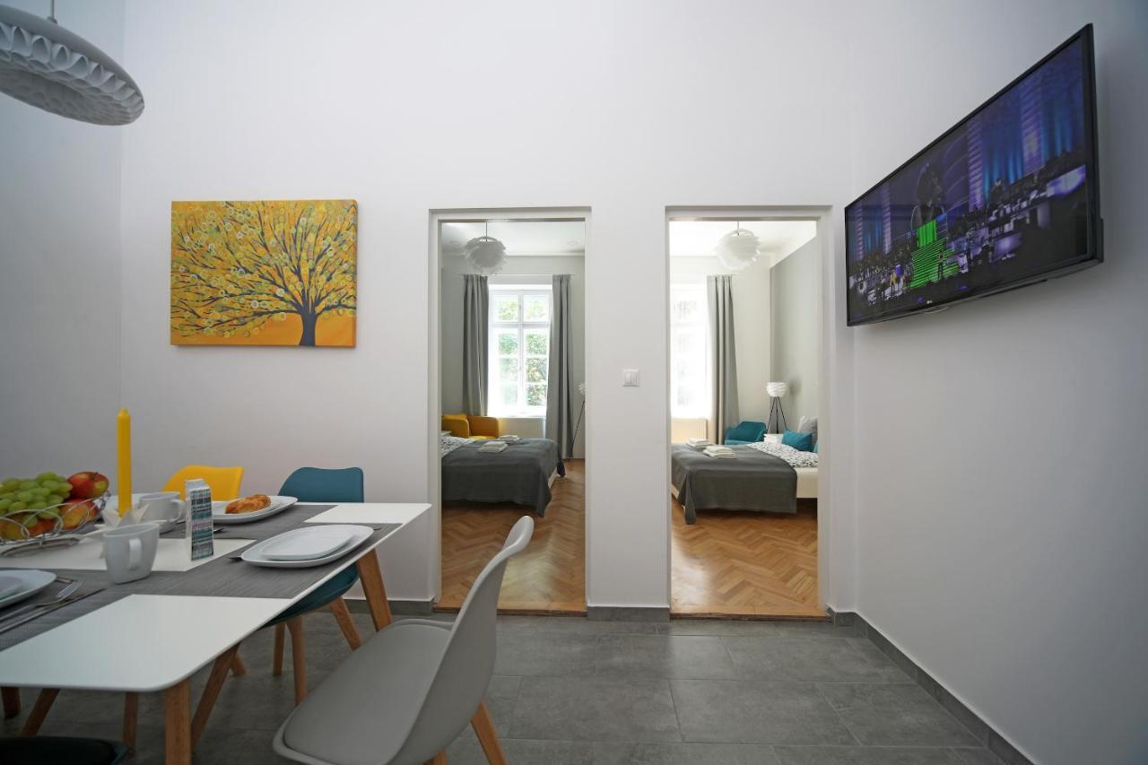 Appartamento Central Apartman 3 Bdr, 2 Bath+3a/c+free Parking+quite
