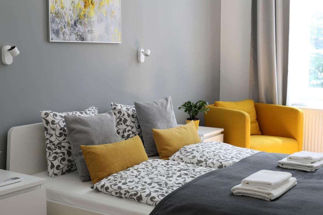Central Apartman 3 Bdr, 2 Bath+3a/c+free Parking+quite