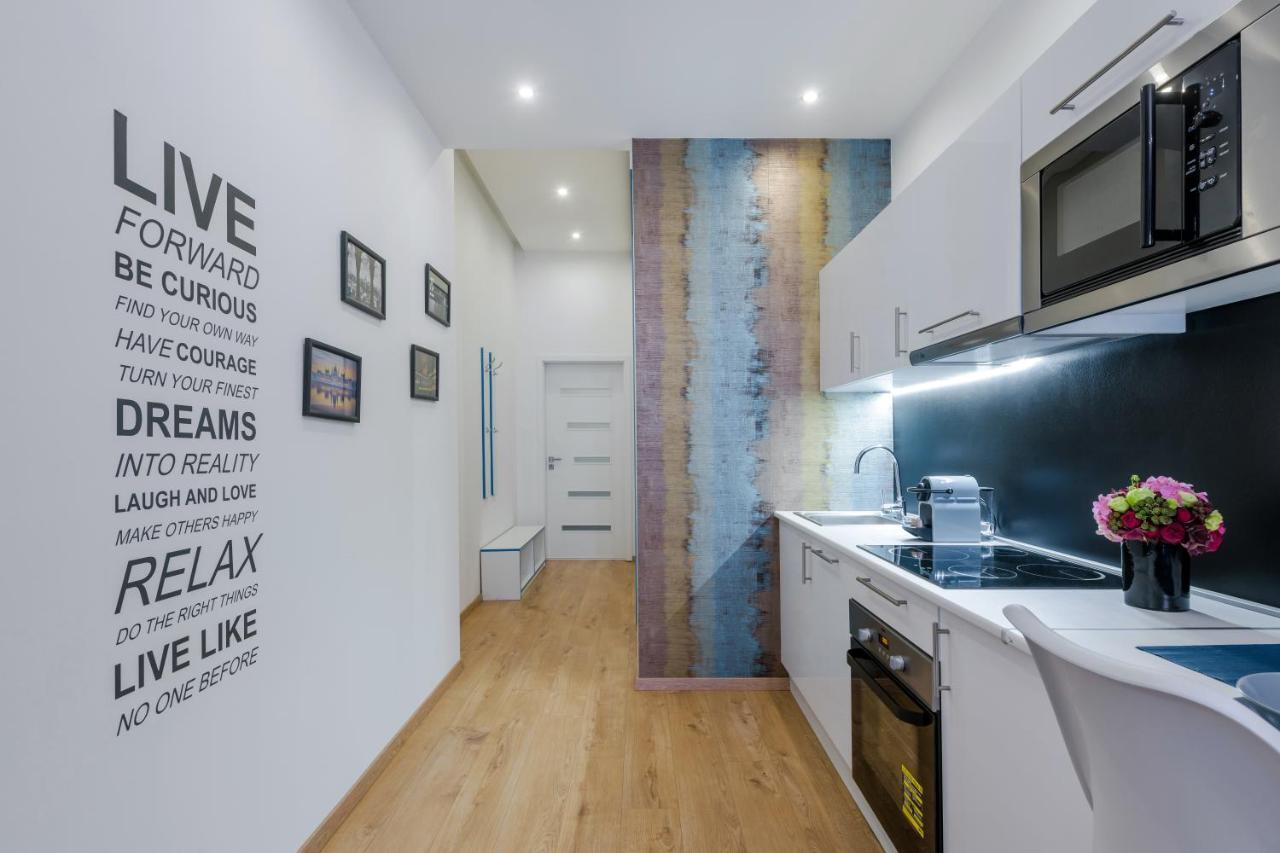 Amber / Navy Design With A/c Apartamento