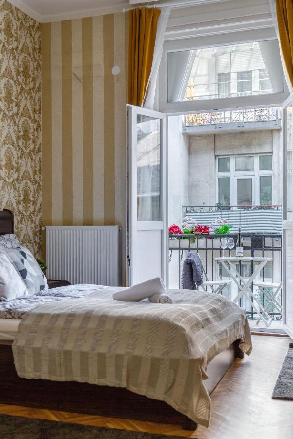 Luxury Downtown By Anna Budapest