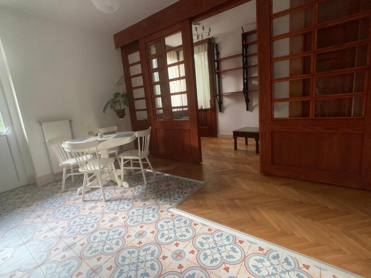 Lägenhet Cosy In Buda Budapest