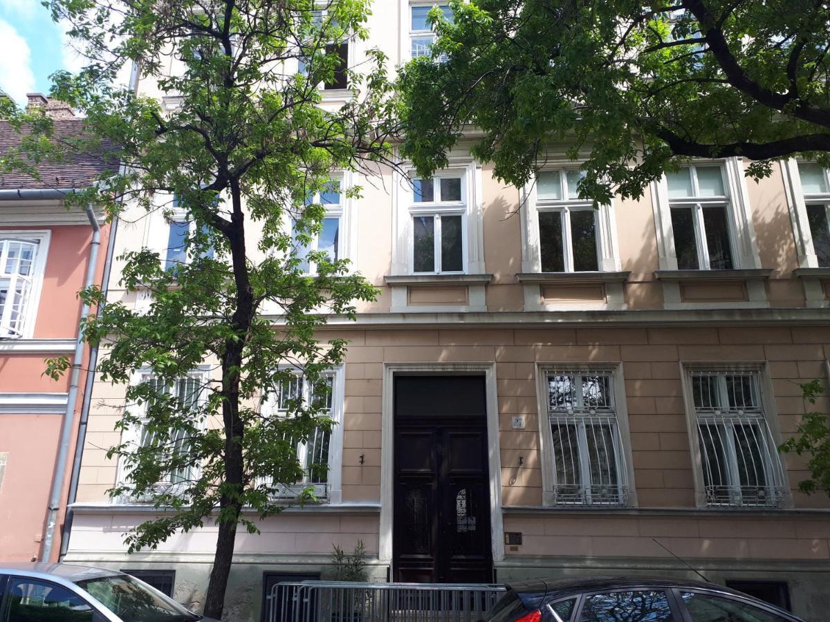 Gizella Appartement *