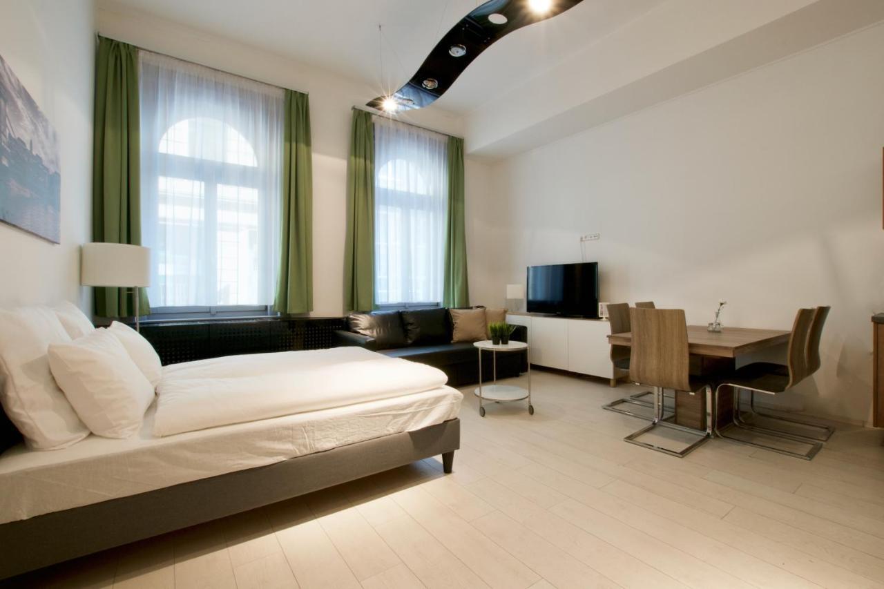 St. King 1 By Hi5 * Budapest