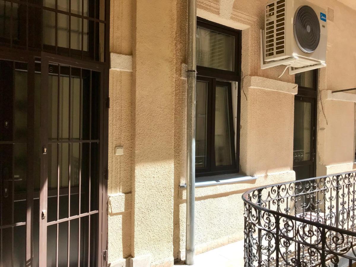 3 Comfortable And Cosy In Heart Of Near Basilica Apartment Budapest