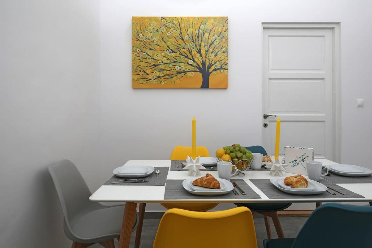 Central Apartman 3 Bdr, 2 Bath+3a/c+free Parking+quite Appartamento