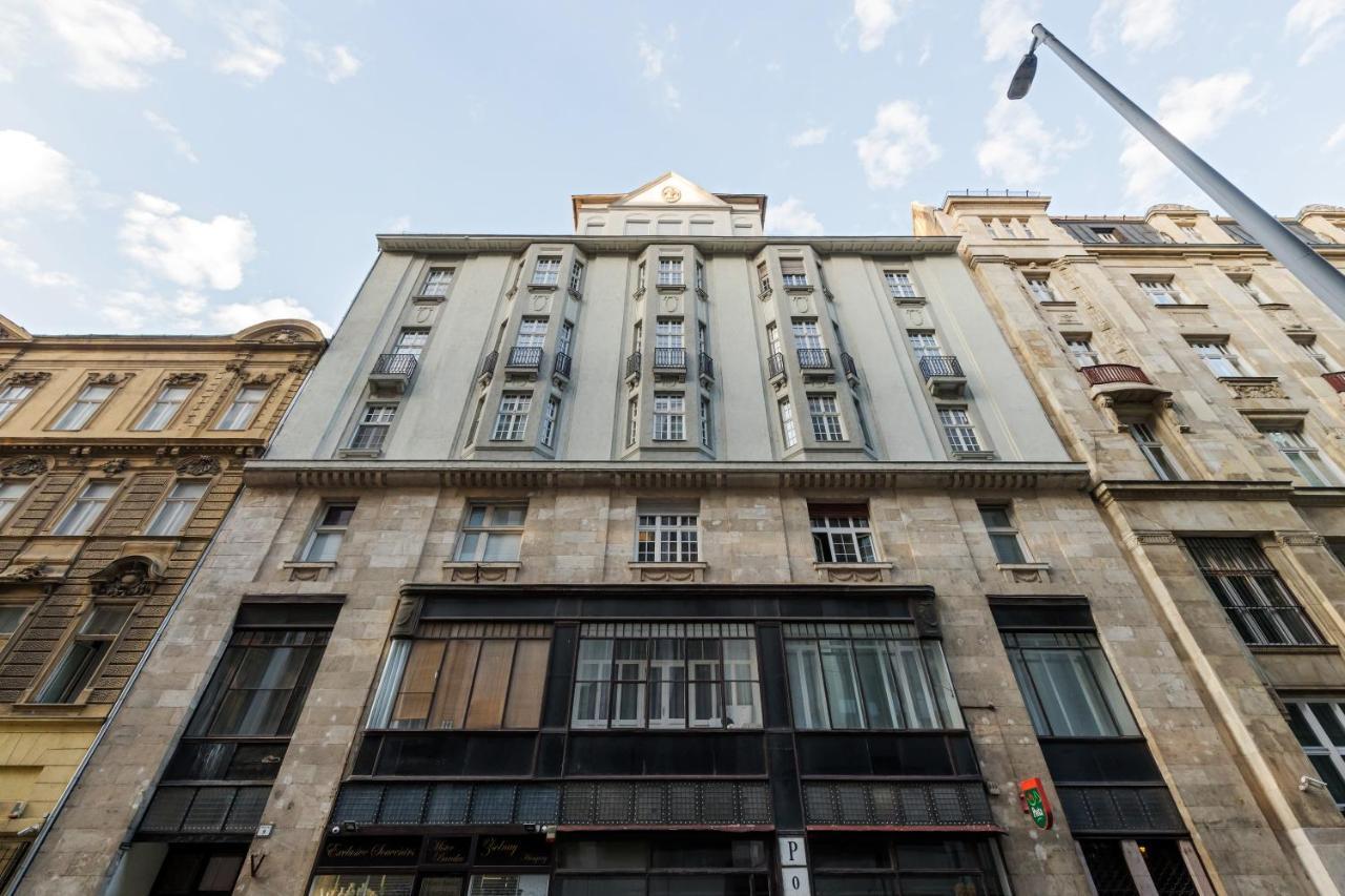 Amber / Navy Design With A/c Apartamento Budapest