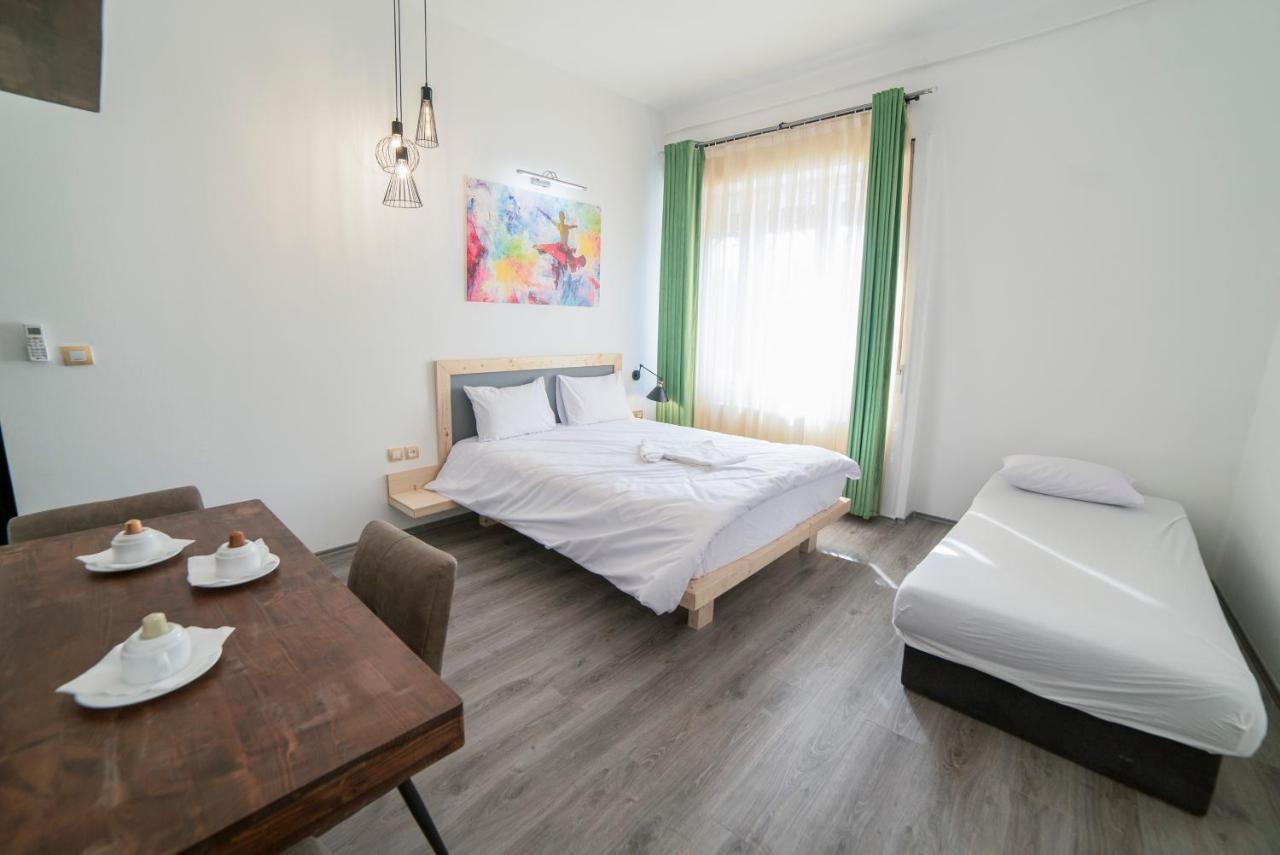 Apartahotel Maria Boutique Suits