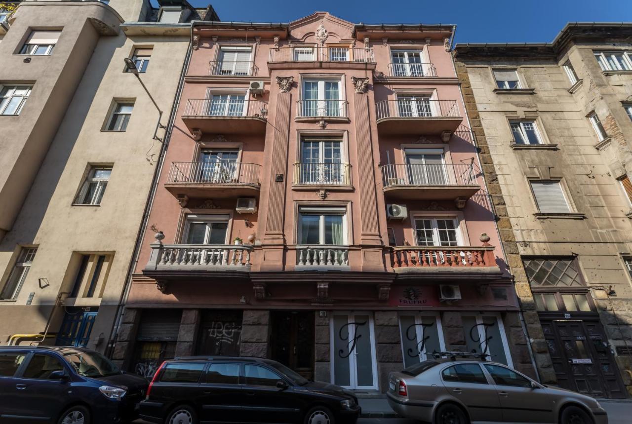 Bpr Oaktree With Small Garden Apartment