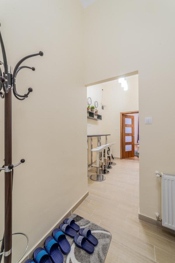 Dohany Residency Inner Synagogue Apartment *