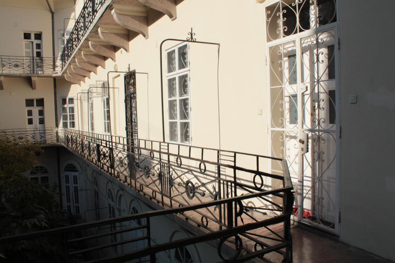 Yasmine Flat * Budapest