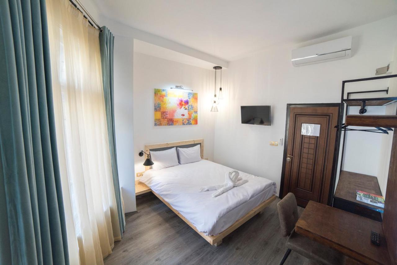 Apartahotel Maria Boutique Suits