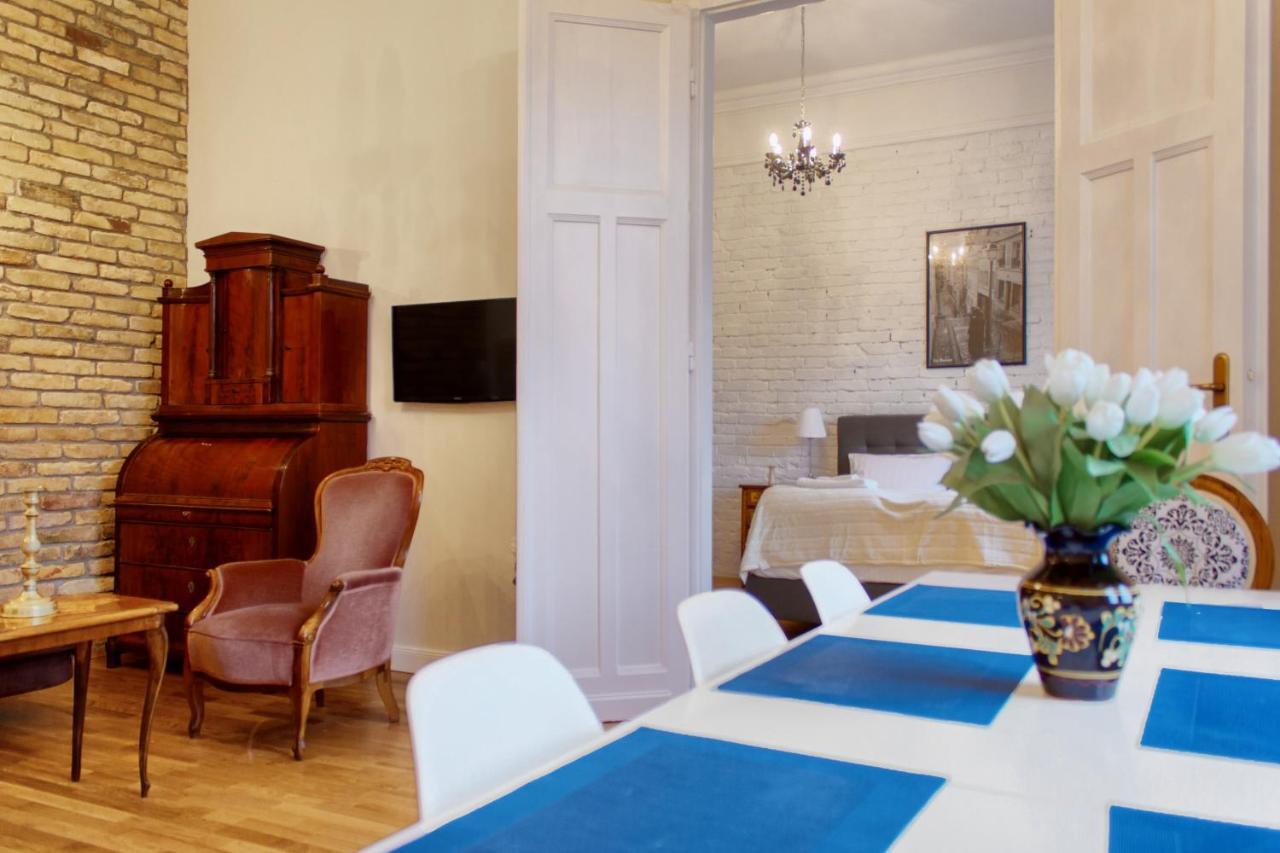 Apartmán 4br , 3bhr With Ac At The Opera *