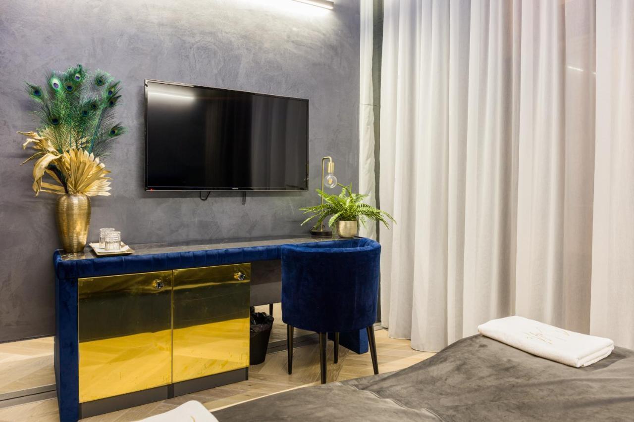 Noble Boutique - Adults Only 4*