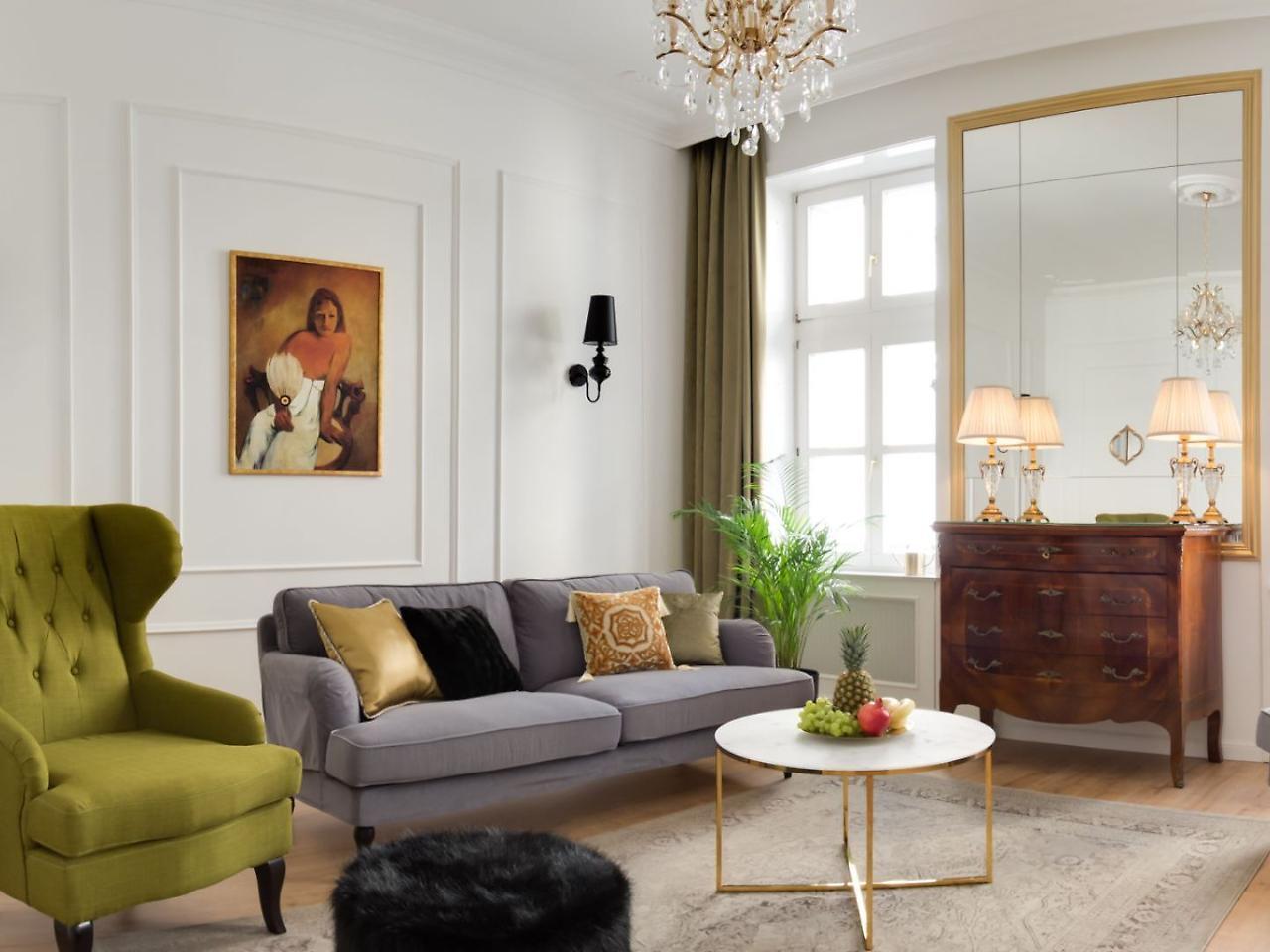 Chestnut & Eliza Apartment *