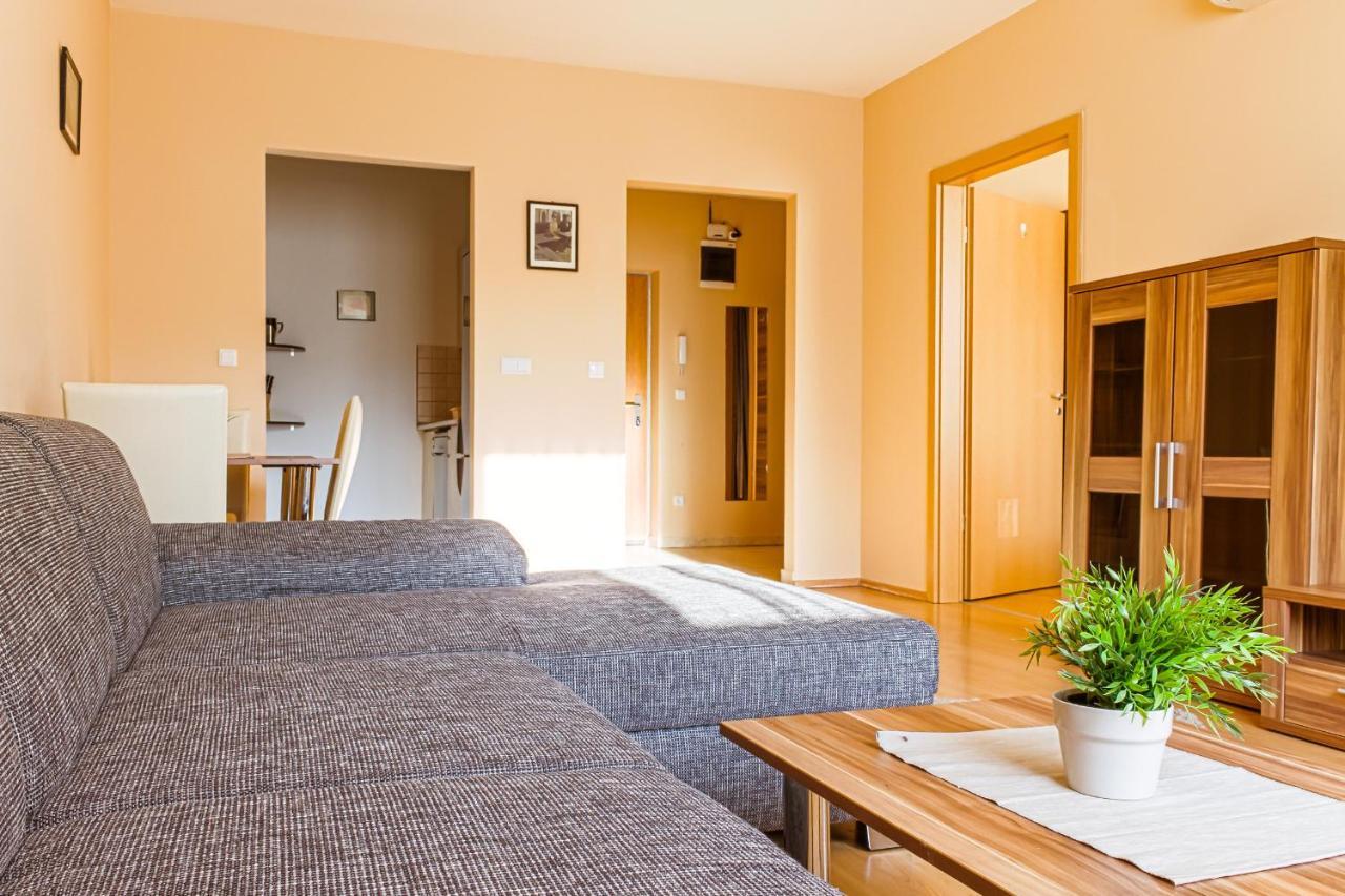 Dnd, Kun Apartments, Keleti Railway Station Budapest