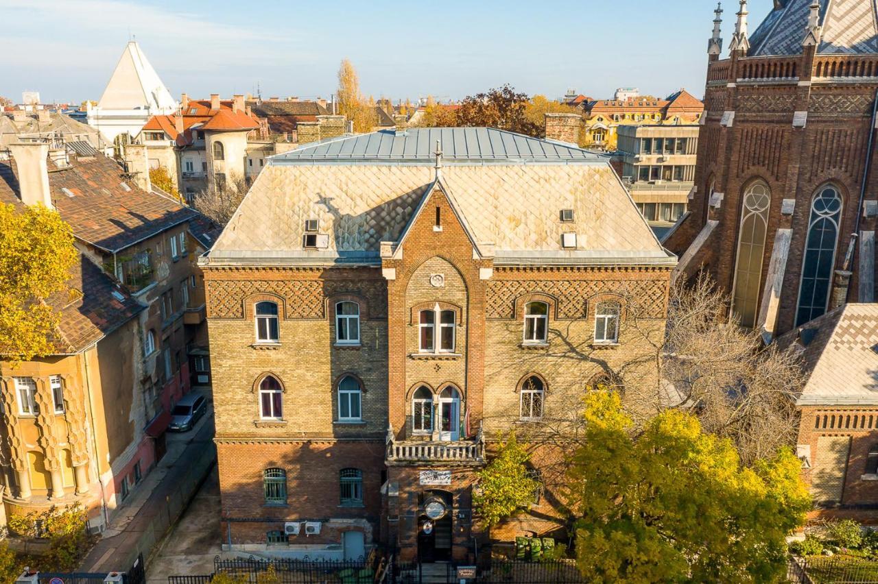 Dominik Panzio Bed & Breakfast