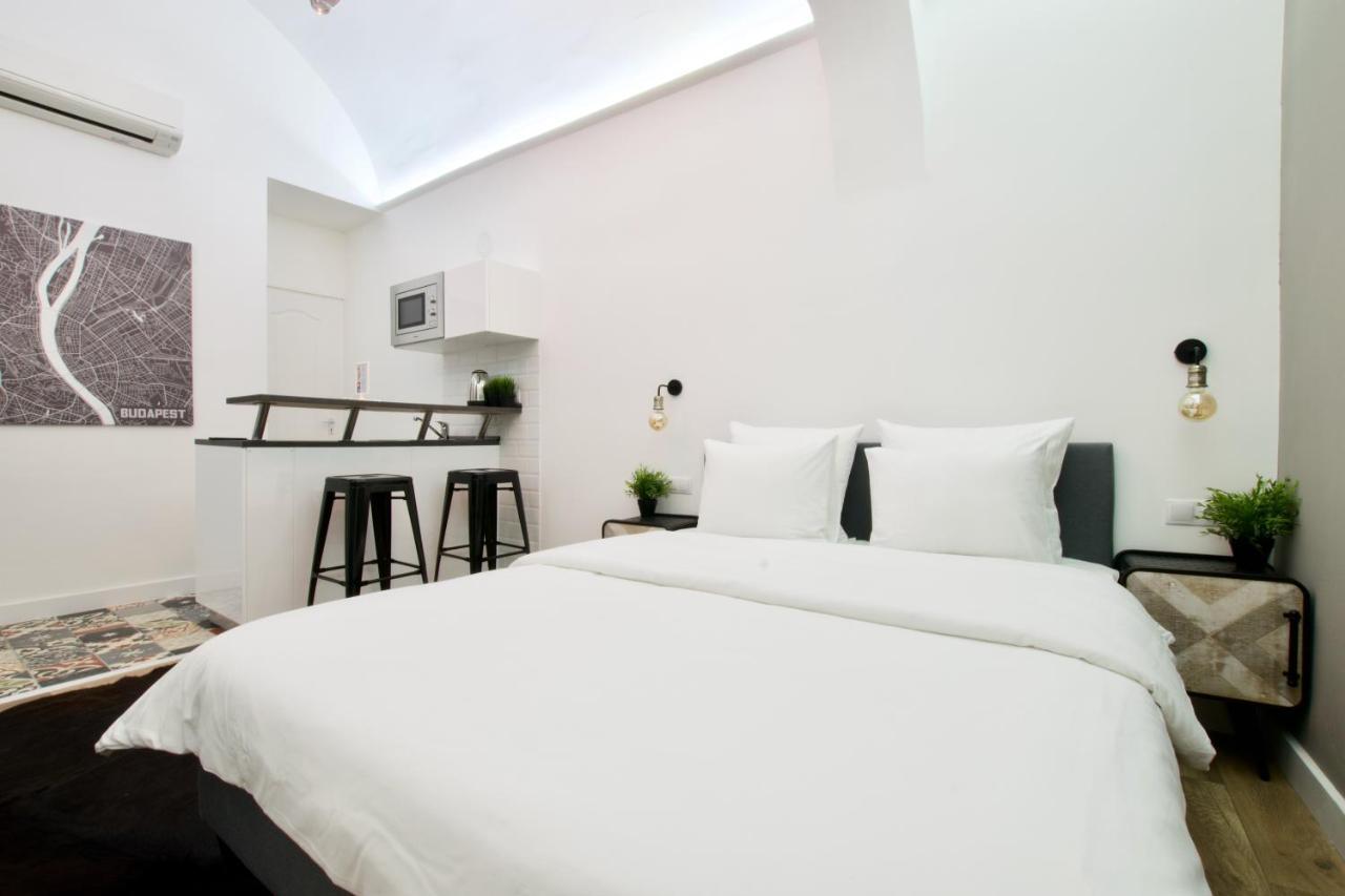 Standard Apartment By Hi5 - Nagysandor Street Lägenhet