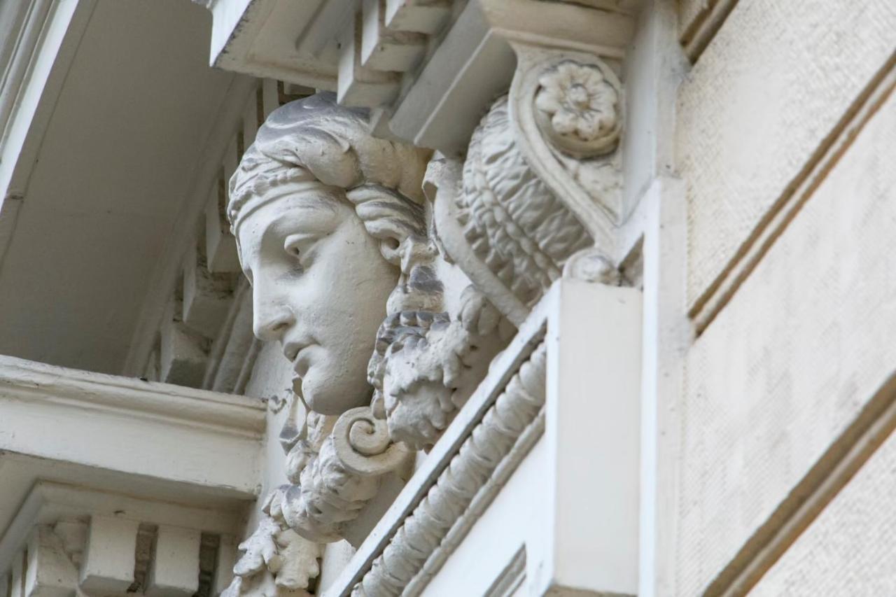 Count Zrinyi Basilica Luxurious Budapest