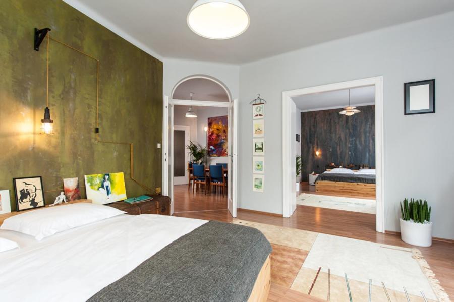 Europe Heart For 9 Apartment