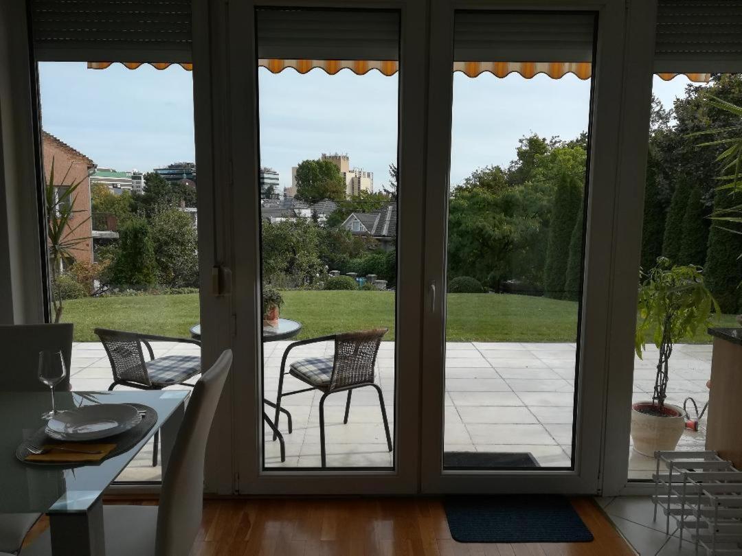 Homy In Buda, With Safe Garage And Terrace *