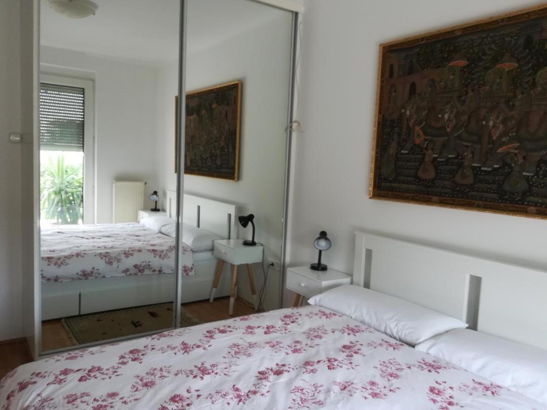 Homy In Buda, With Safe Garage And Terrace Apartamento