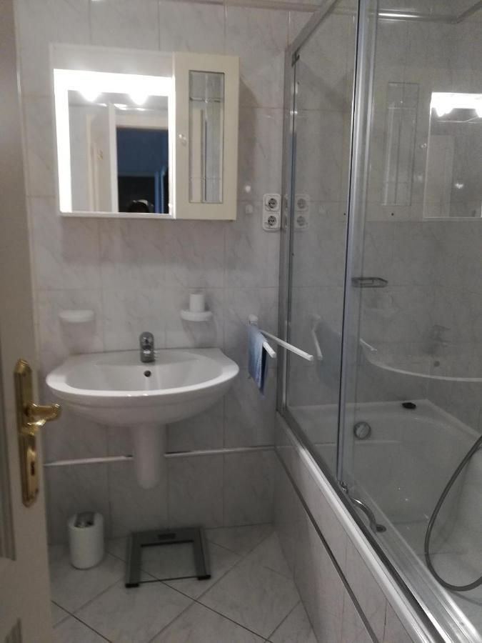 Homy In Buda, With Safe Garage And Terrace Apartamento Budapest