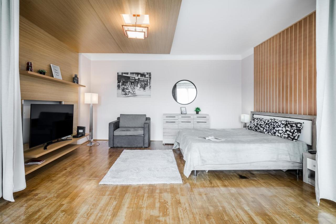 Bpr Timber Loft With Balcony Budapest