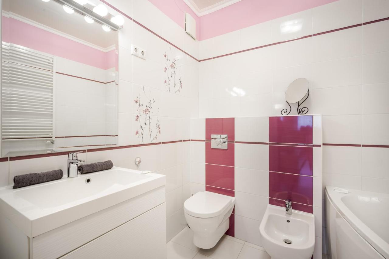 Downtown Karpat 9 Apartment