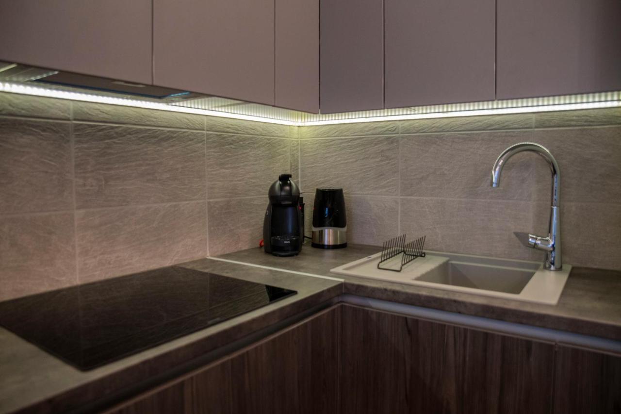 Sasadpark's New In The West Part Of Buda Apartamento *