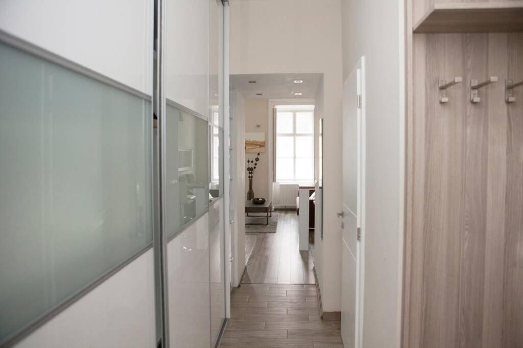 Appartement Downtown Regiposta 15 *
