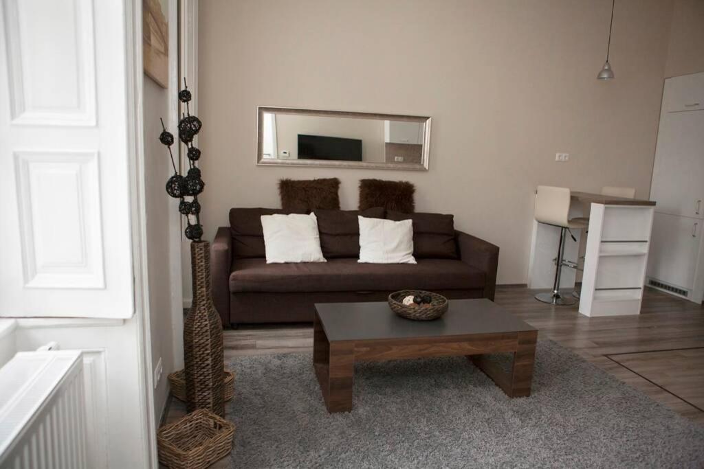 Appartement Downtown Regiposta 15 *