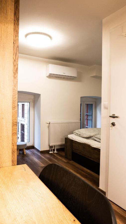 Apartment Bachelor