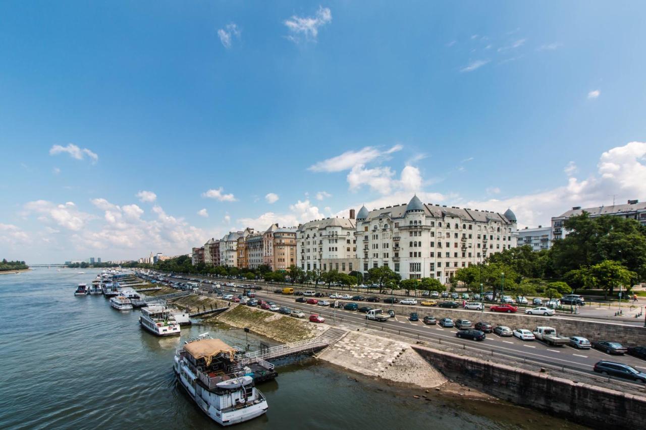 Bpr Red Tower Duplex Apartman