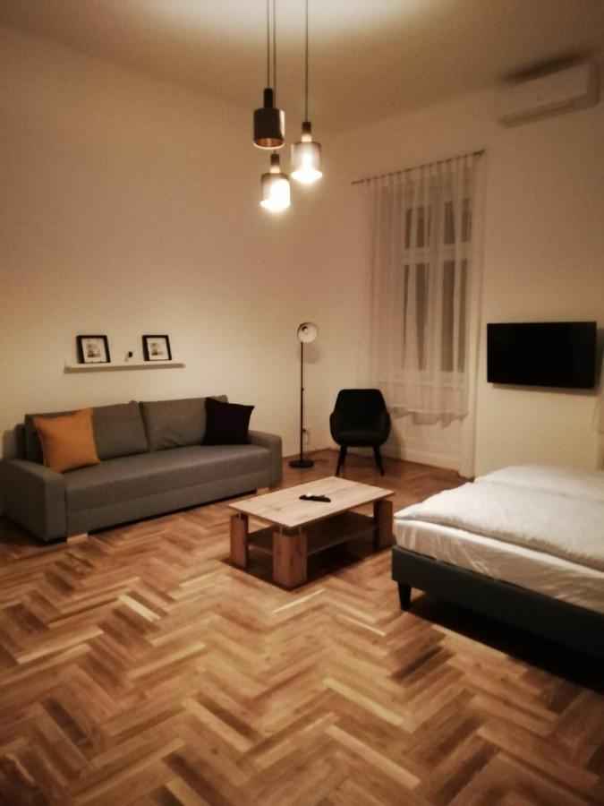 Apartamento Luxury New Cozy Flat At Dob Street Nearby Gozsdu Court *